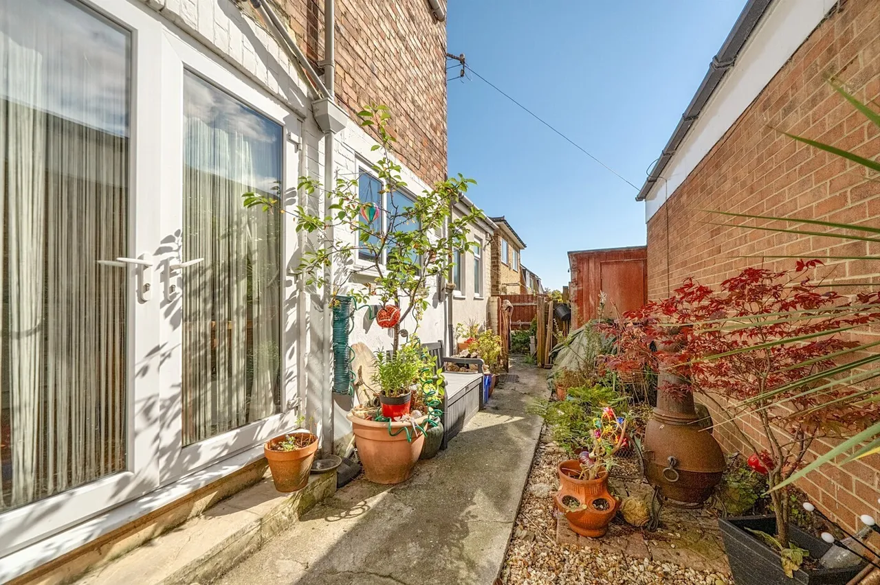 Upleatham Street, Saltburn-By-The-Sea, TS12, photo 16