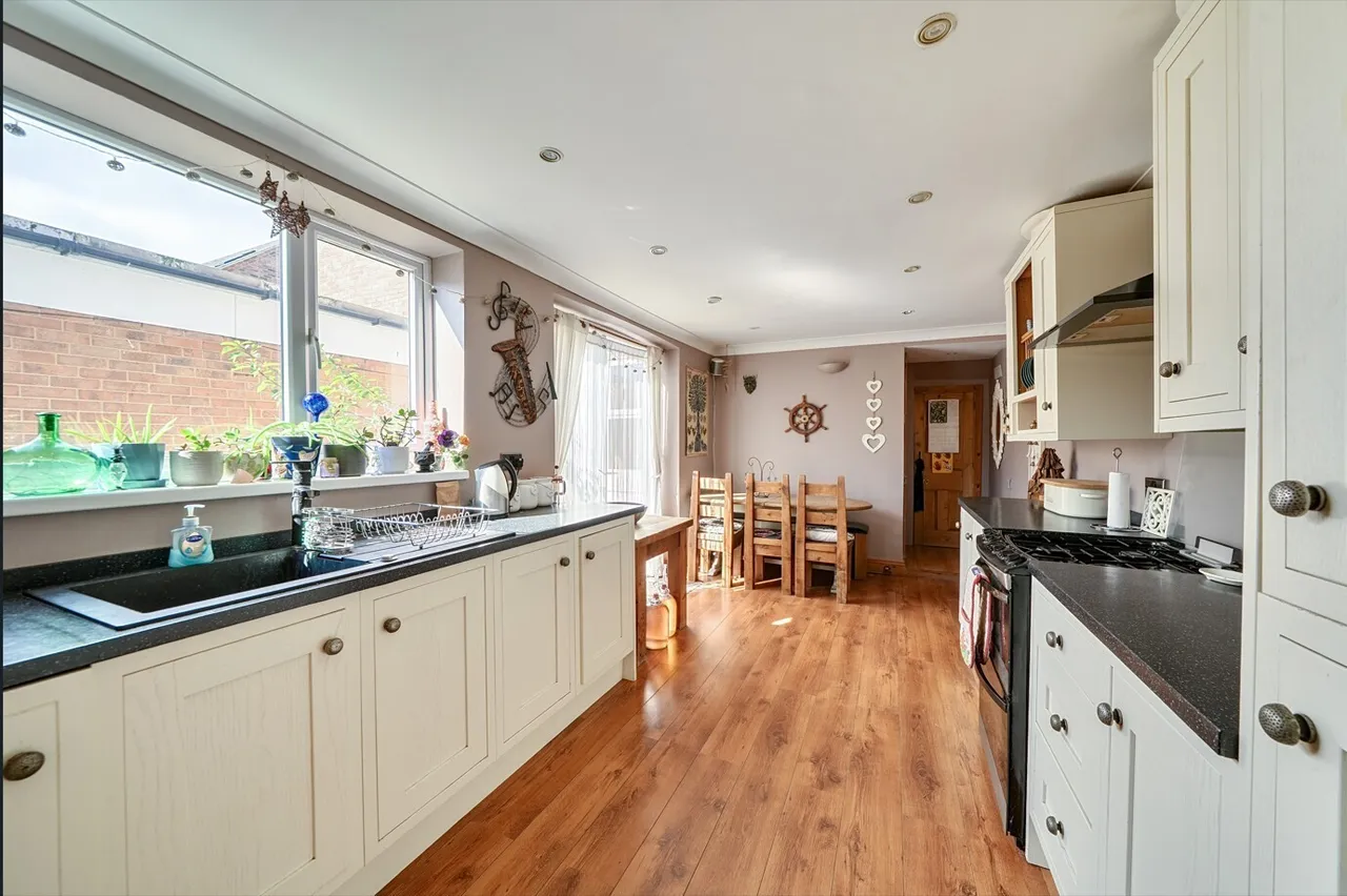 Upleatham Street, Saltburn-By-The-Sea, TS12, photo 6