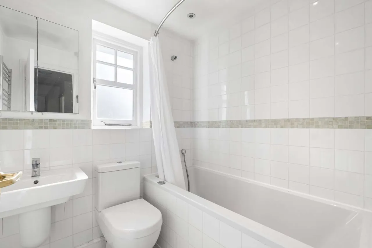 Nevinson Close, London, SW18, photo 10