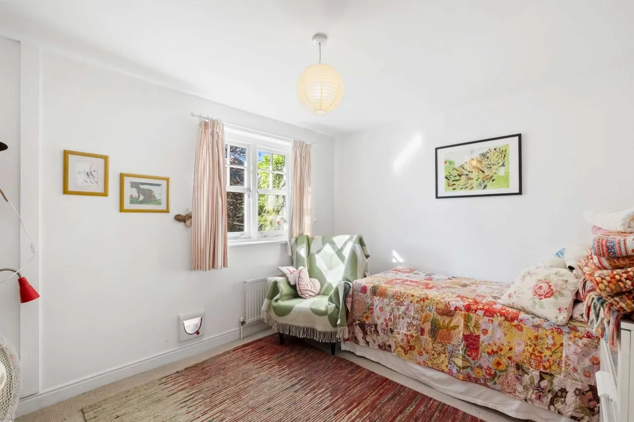 Nevinson Close, London, SW18, photo 9