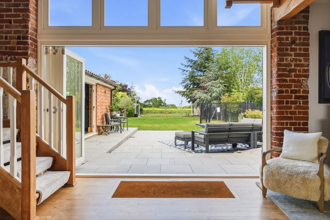 Burton Barns, Burton End, CM24, photo 4