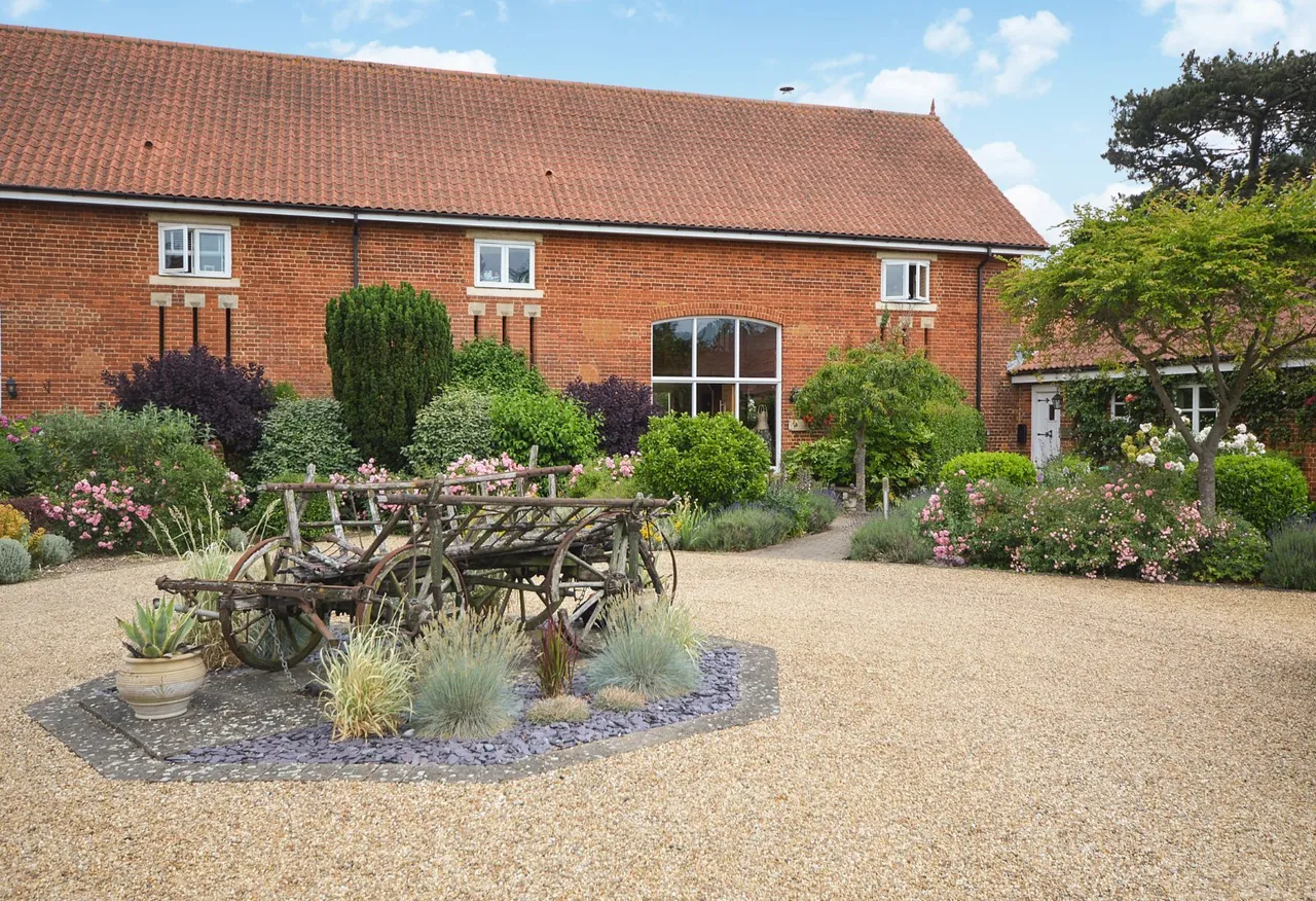 5 bed house for sale, Burton Barns, Burton End, CM24