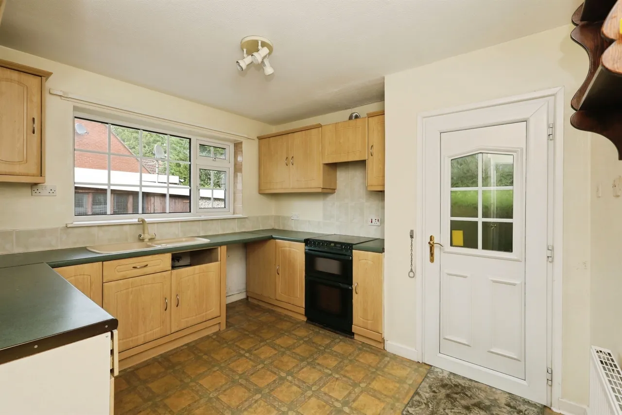 Maple Grove, Bawtry, DONCASTER, photo 2