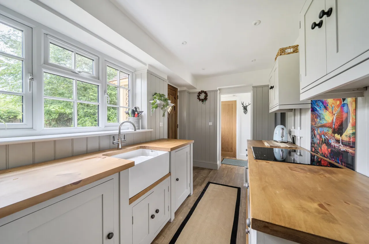 Wilderwick Road, East Grinstead, Surrey, RH19 3NS, photo 4