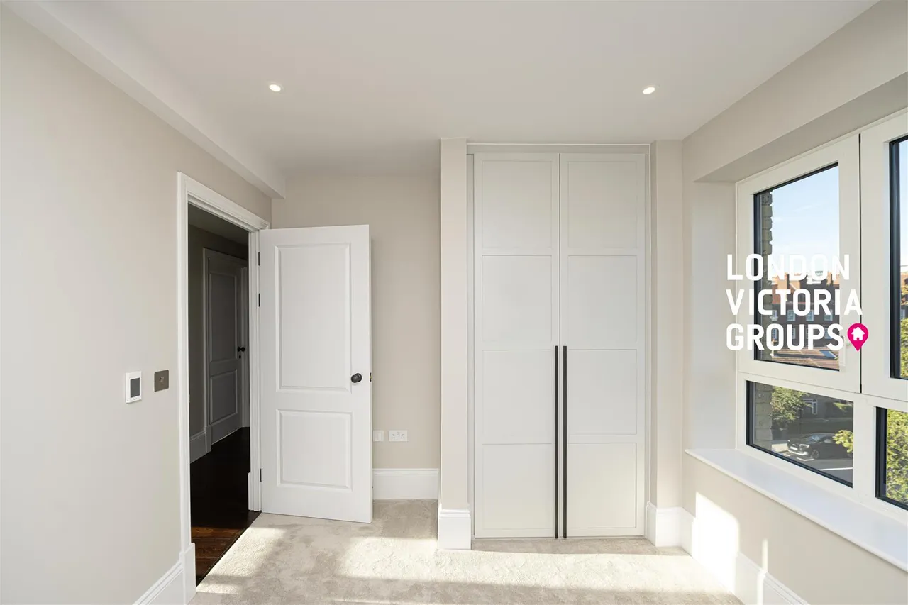 Distillery Road, London, photo 22