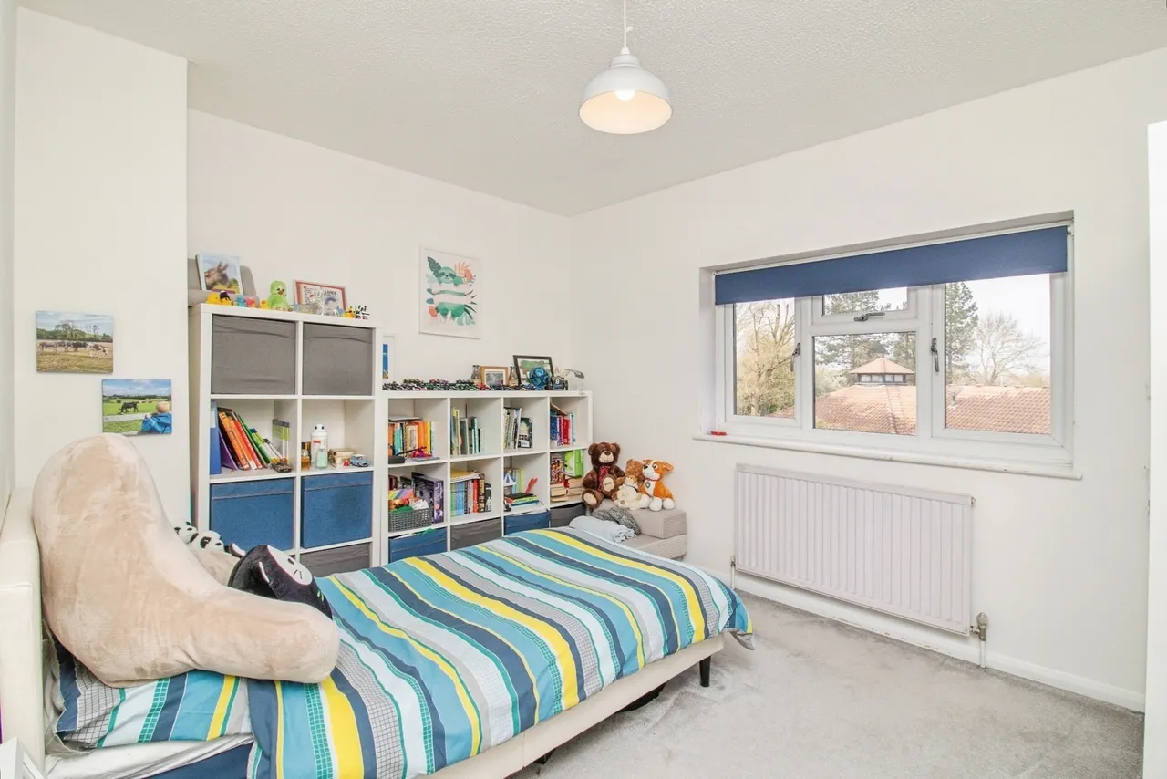 Oakley Gardens, Downhead Park, Milton Keynes, Buckinghamshire, MK15, photo 16