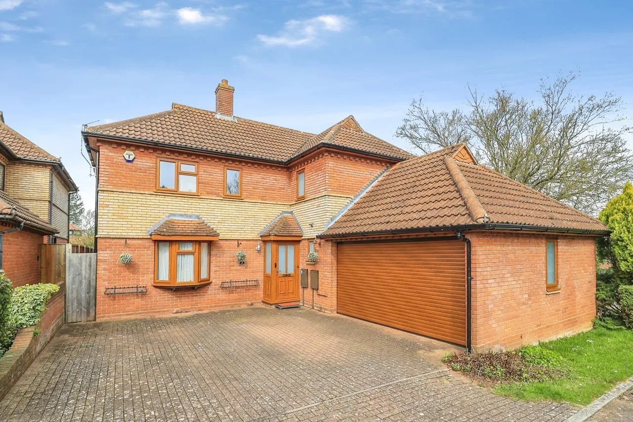 Oakley Gardens, Downhead Park, Milton Keynes, Buckinghamshire, MK15, photo 7