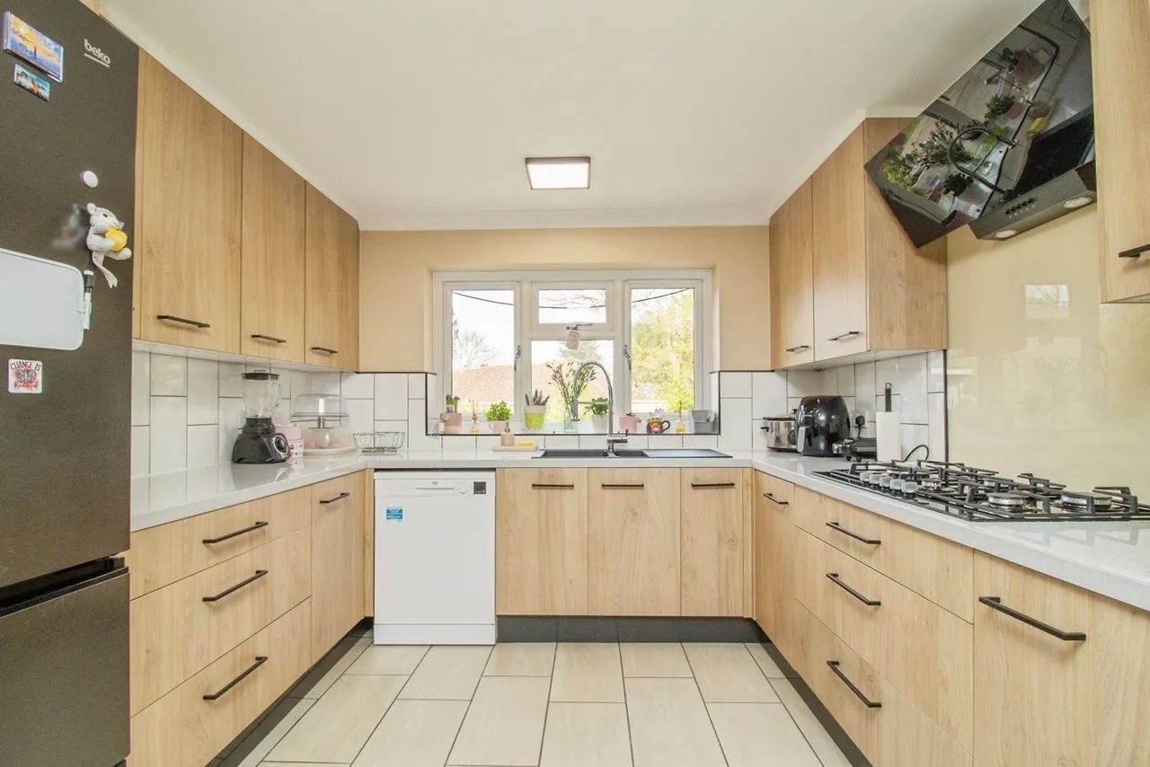 Oakley Gardens, Downhead Park, Milton Keynes, Buckinghamshire, MK15, photo 11