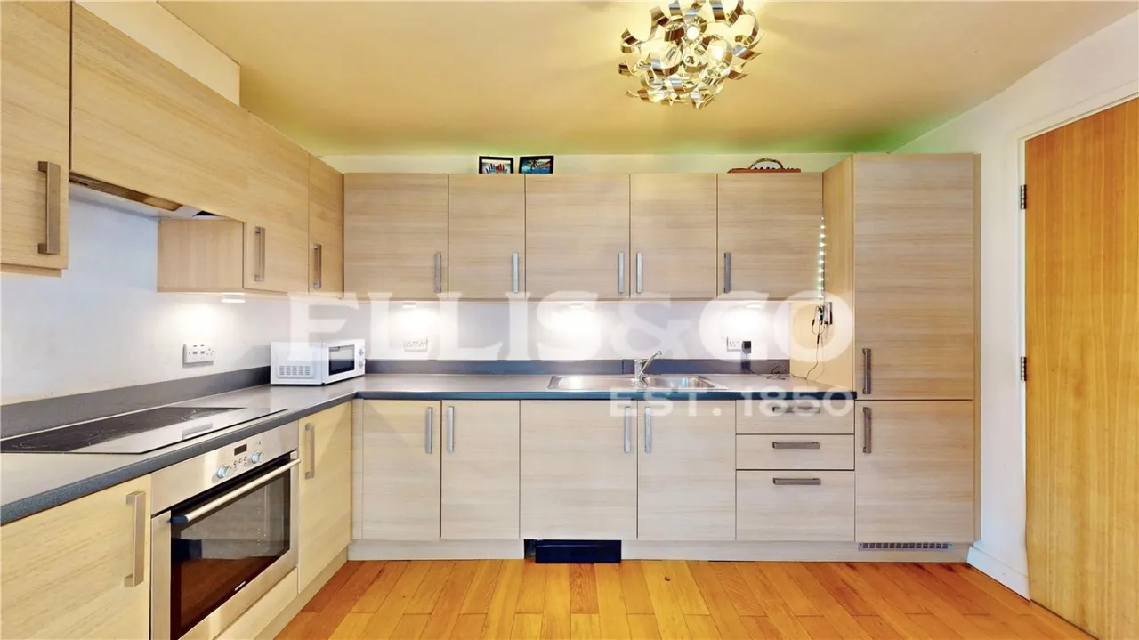 Empire Way, Wembley, HA9, photo 5