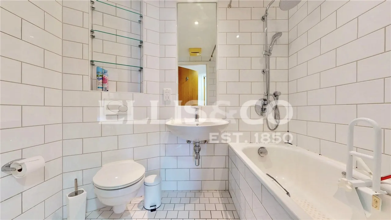 Empire Way, Wembley, HA9, photo 16