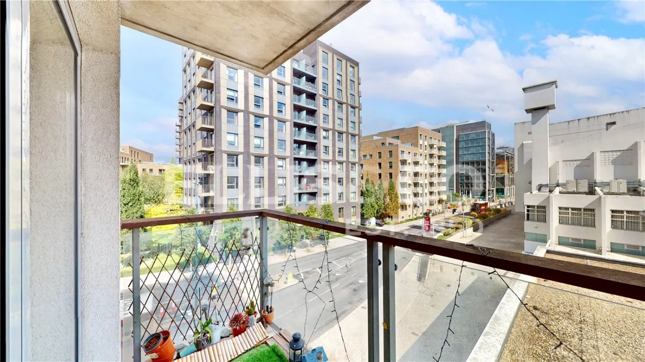 Empire Way, Wembley, HA9, photo 9