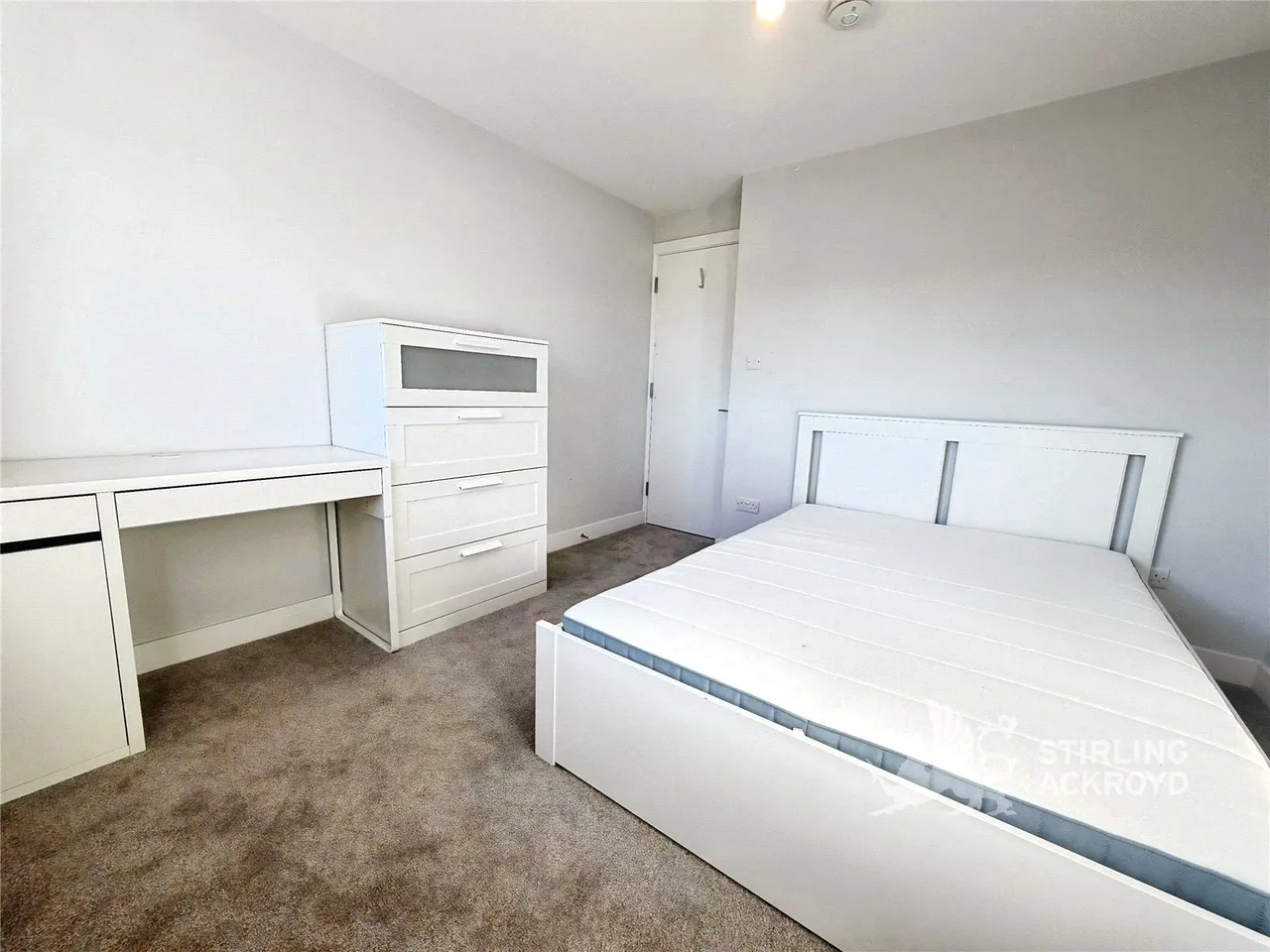Applegarth Avenue, Guildford, GU2, photo 11