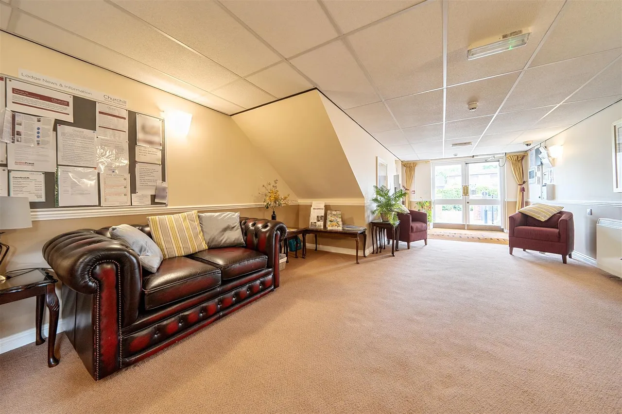 Padnell Road, Cowplain, PO8, photo 14