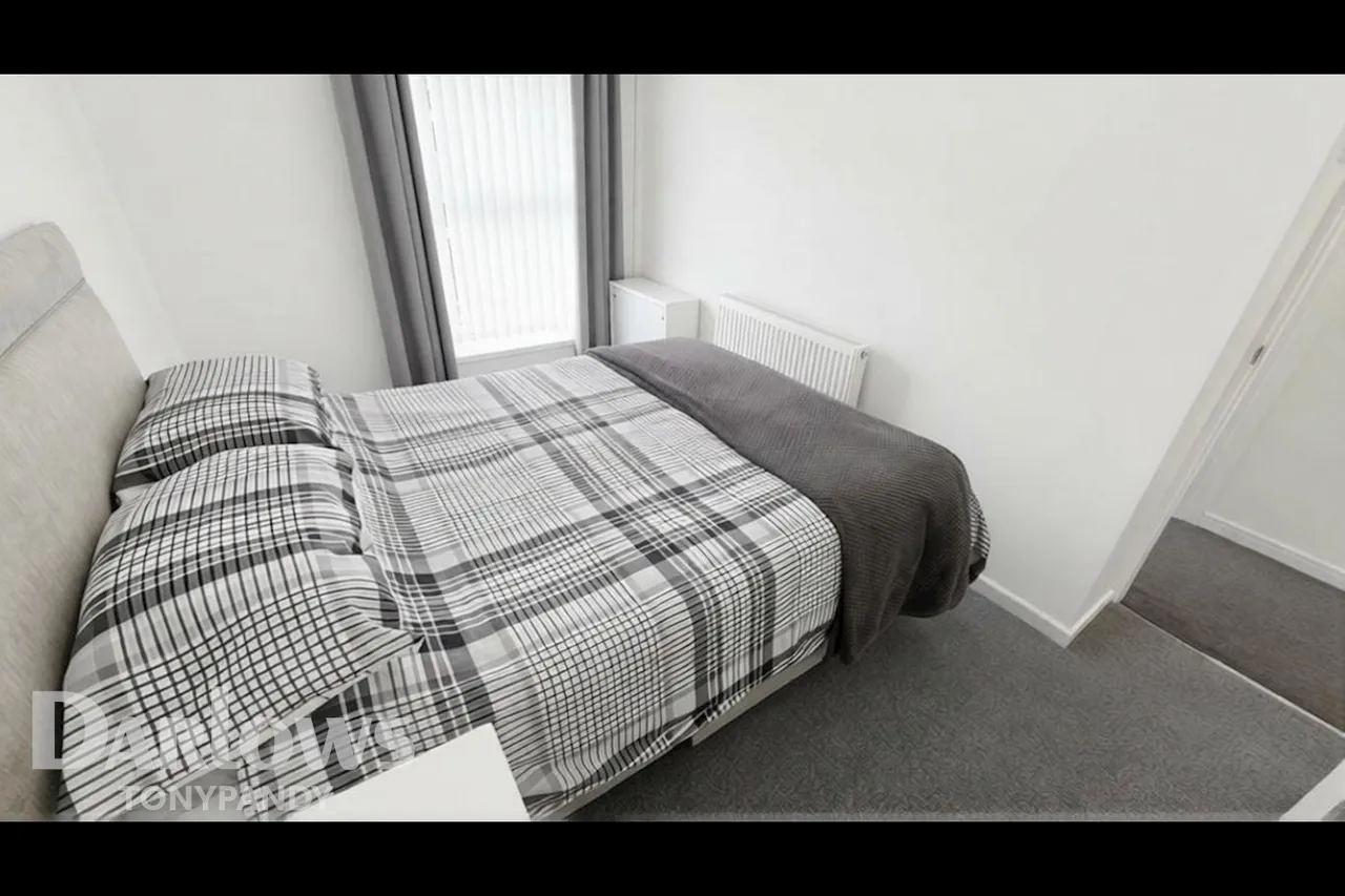Court Street, Blaenclydach, CF40, photo 22
