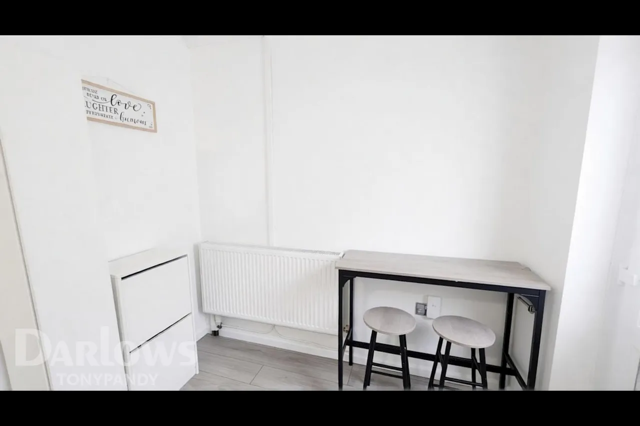 Court Street, Blaenclydach, CF40, photo 11