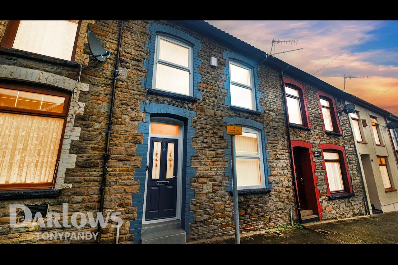 Court Street, Blaenclydach, CF40, photo 32
