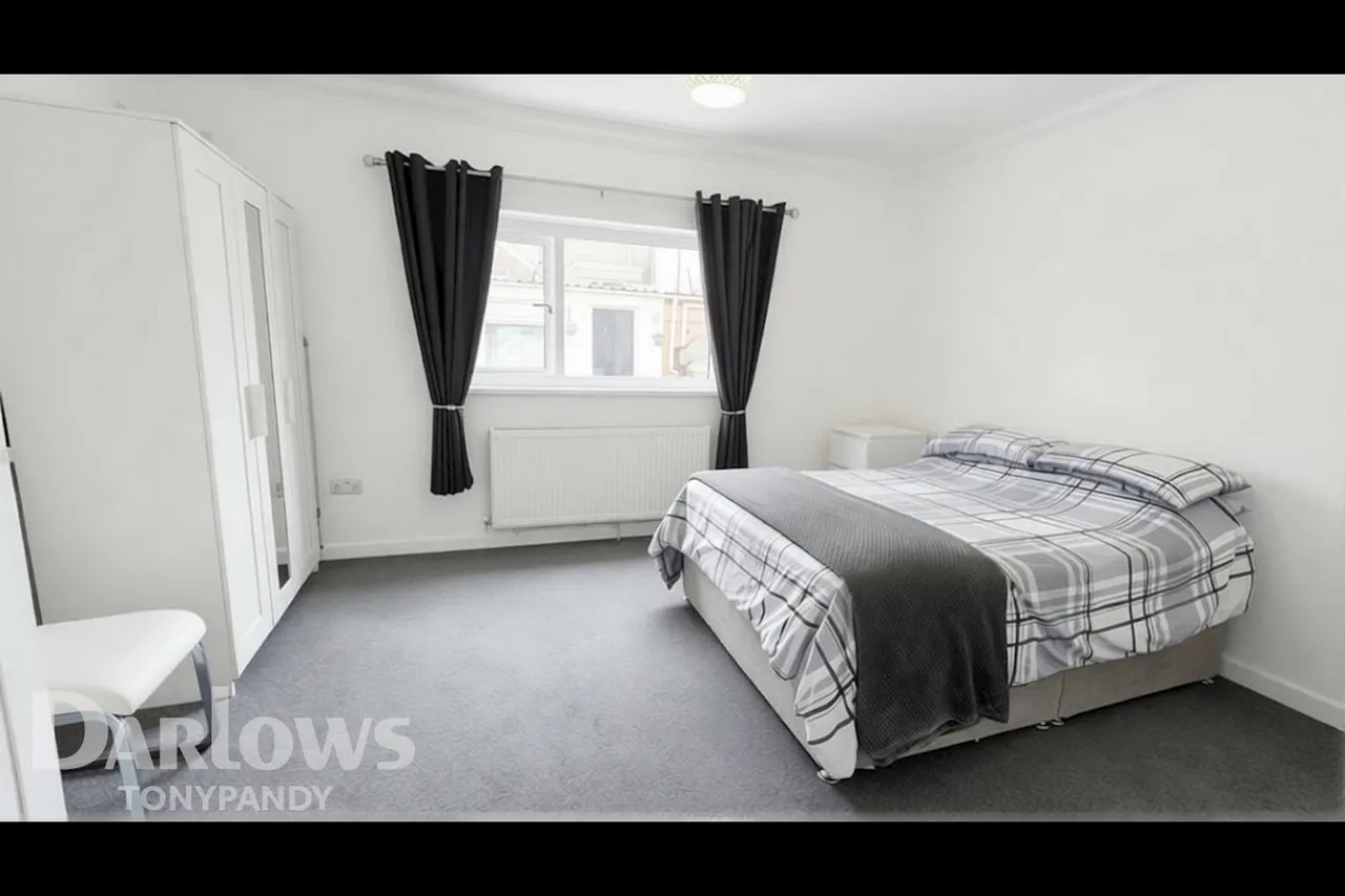 Court Street, Blaenclydach, CF40, photo 14