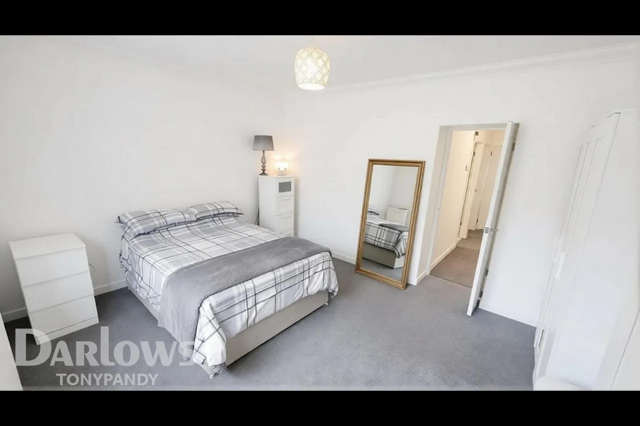 Court Street, Blaenclydach, CF40, photo 16