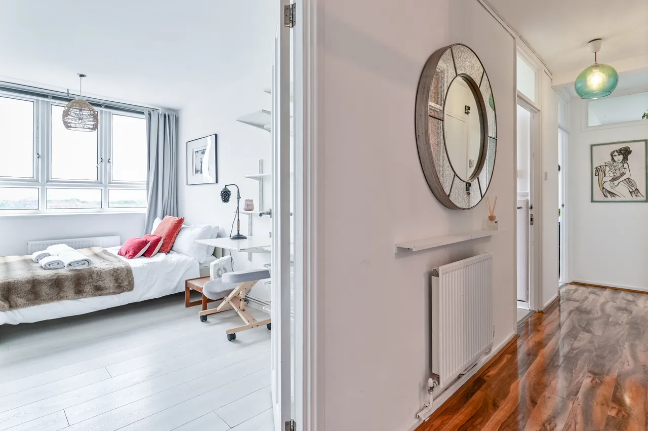 115 George Downing Estate, Cazenove Road, London, photo 4