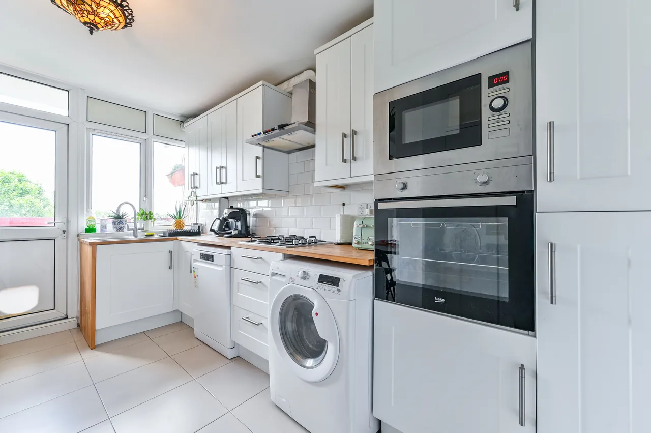 115 George Downing Estate, Cazenove Road, London, photo 3