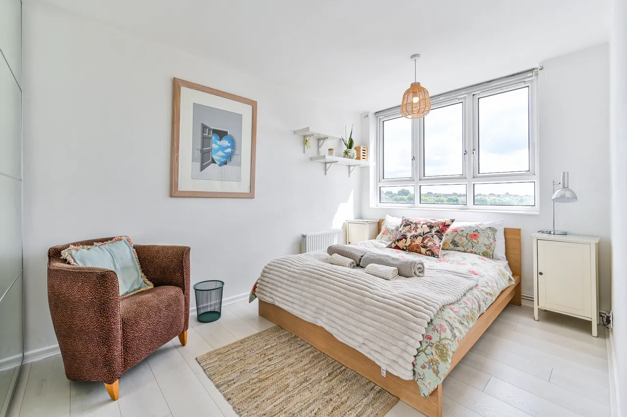 115 George Downing Estate, Cazenove Road, London, photo 9