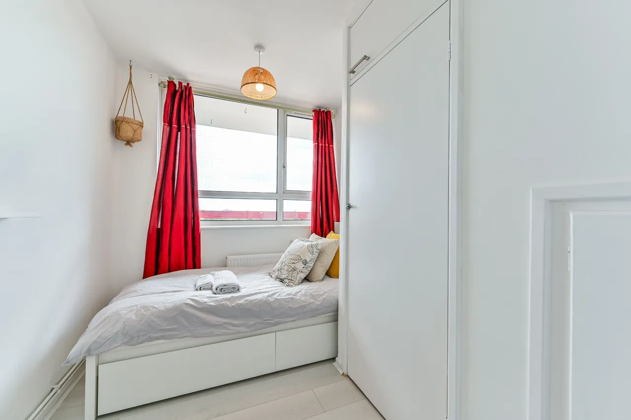 115 George Downing Estate, Cazenove Road, London, photo 12