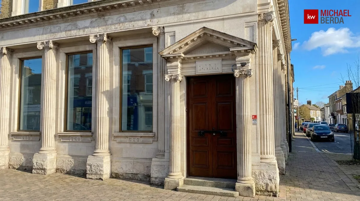 Leytonstone High Road, London, E11, photo 2