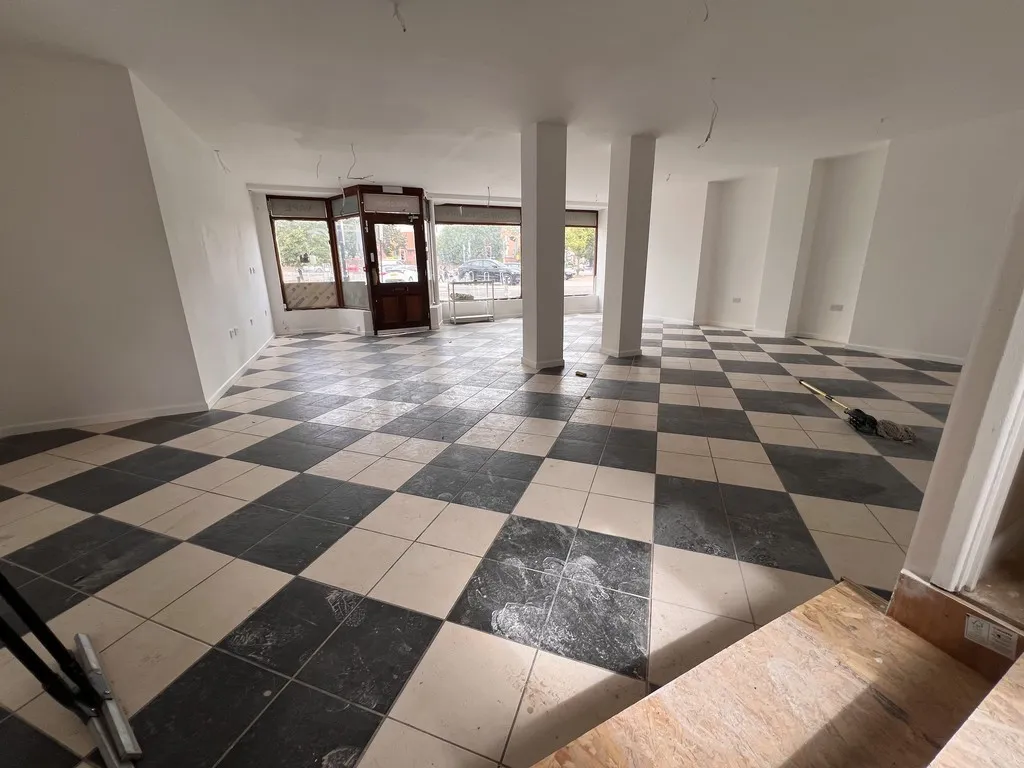 Shop Lease For Sale- City Centre, photo 3
