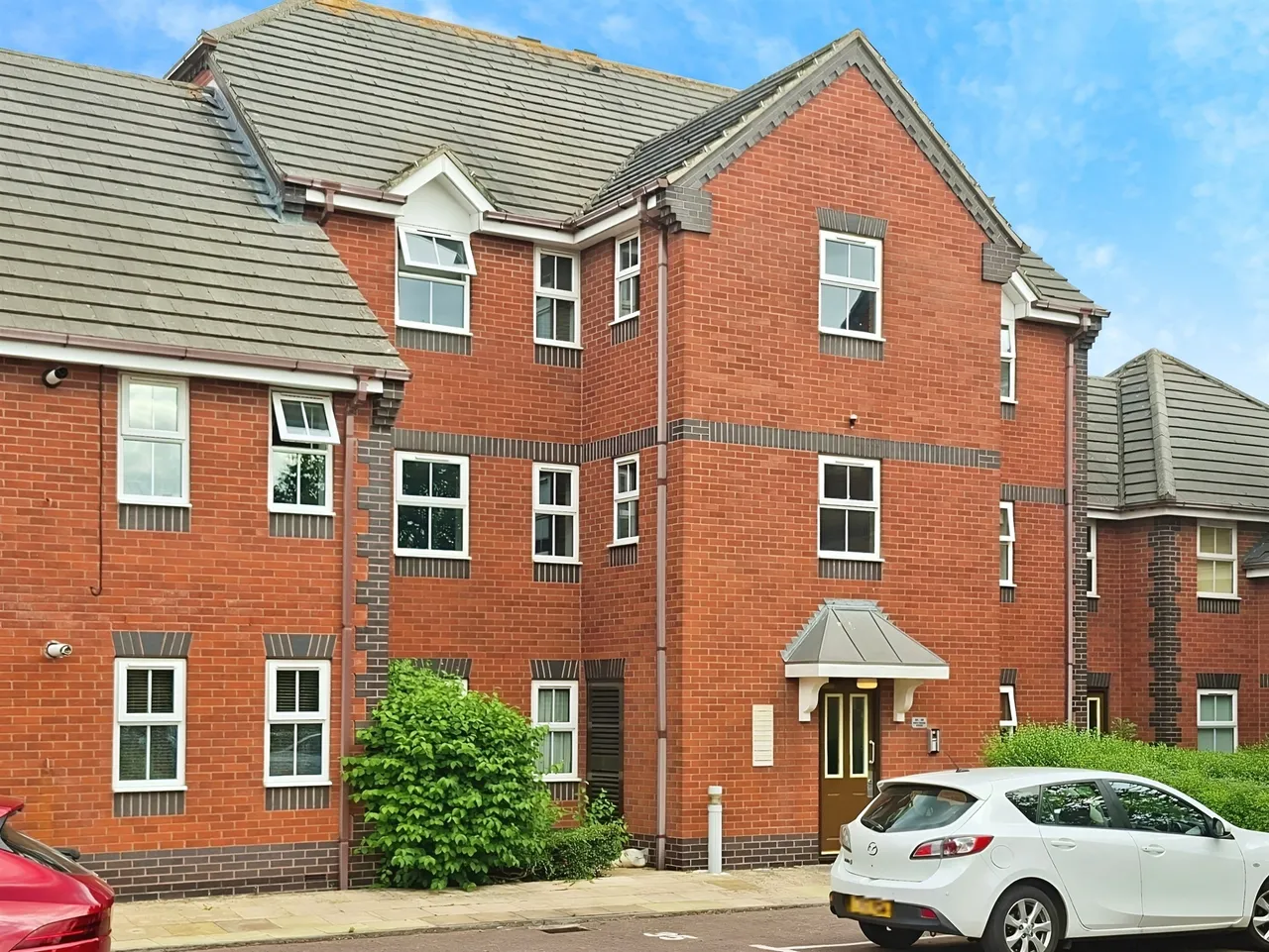 1 bed flat for sale — Nightwood Copse, Peatmoor, Swindon