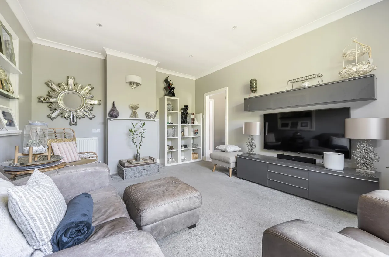 Upper Manor Road, Farncombe, GU7, photo 7