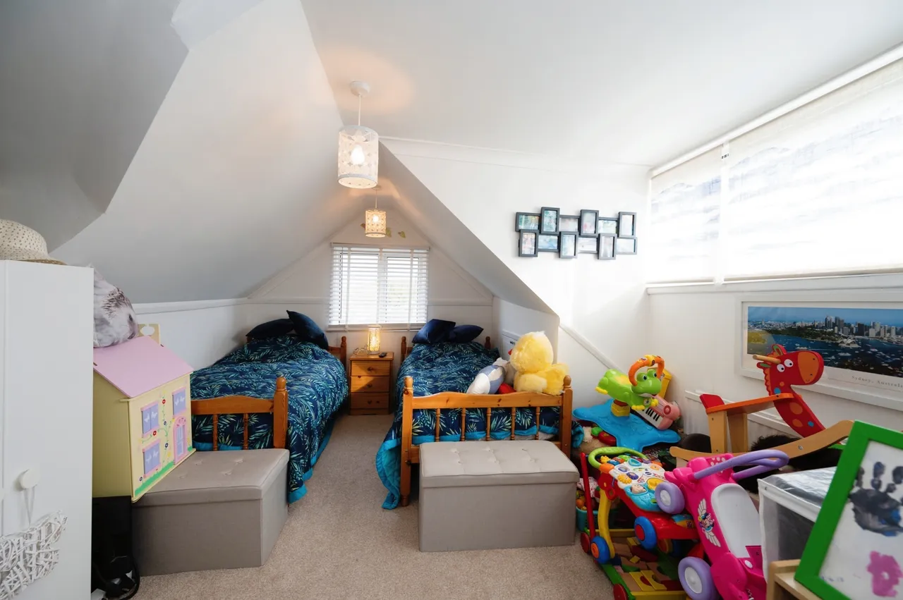 Wheatlands Avenue, Hayling Island, PO11, photo 10