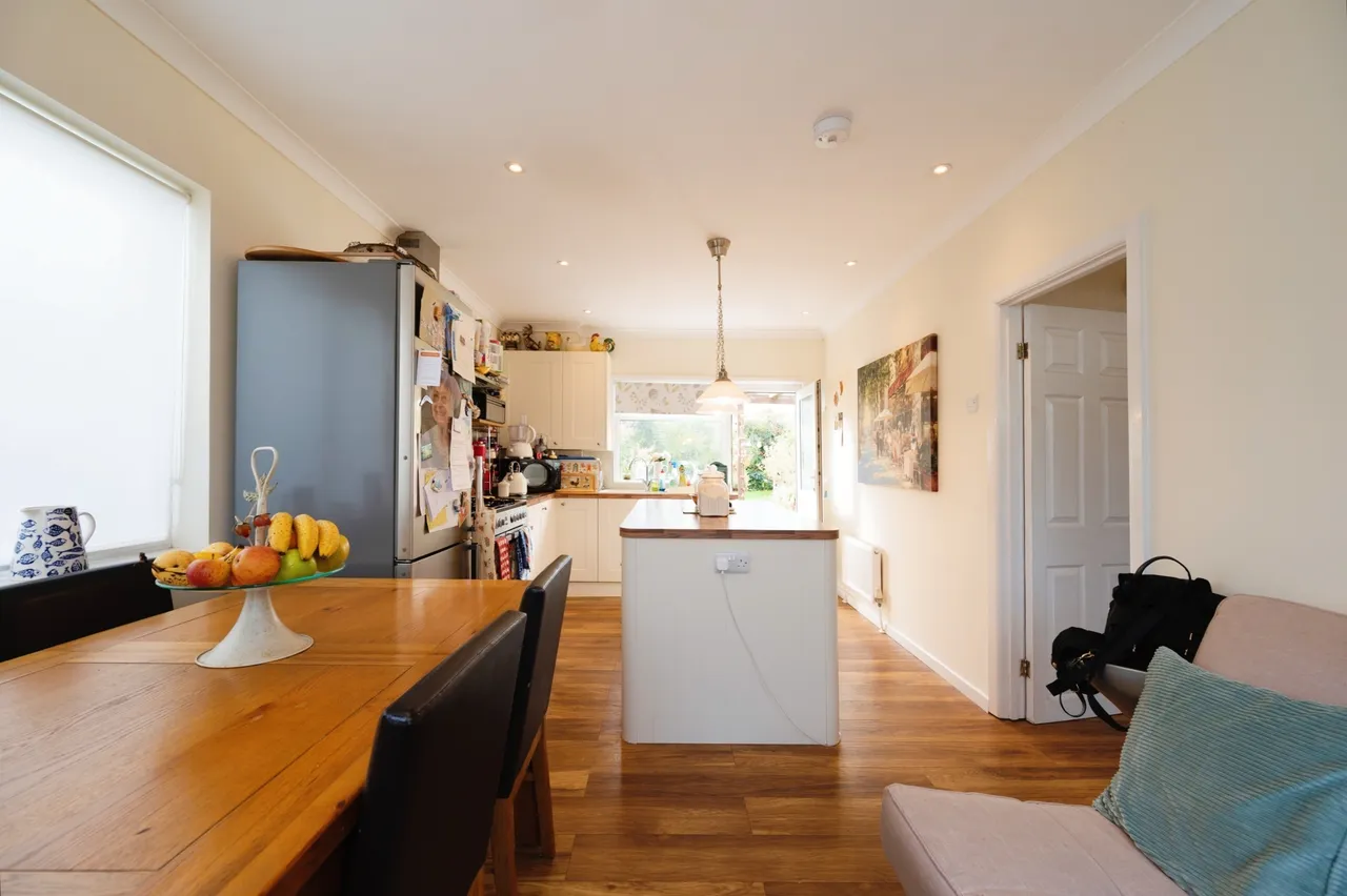 Wheatlands Avenue, Hayling Island, PO11, photo 14