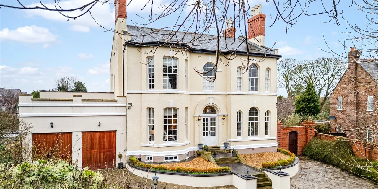 5 bed house for sale, Liverpool Road, Birkdale, PR8