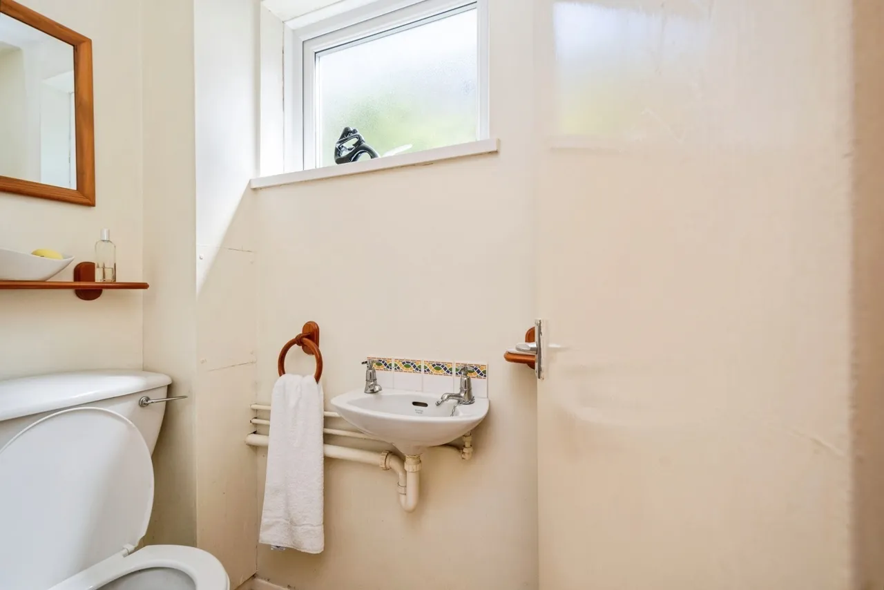 Rialton Heights, St Columb Minor, TR7, photo 11
