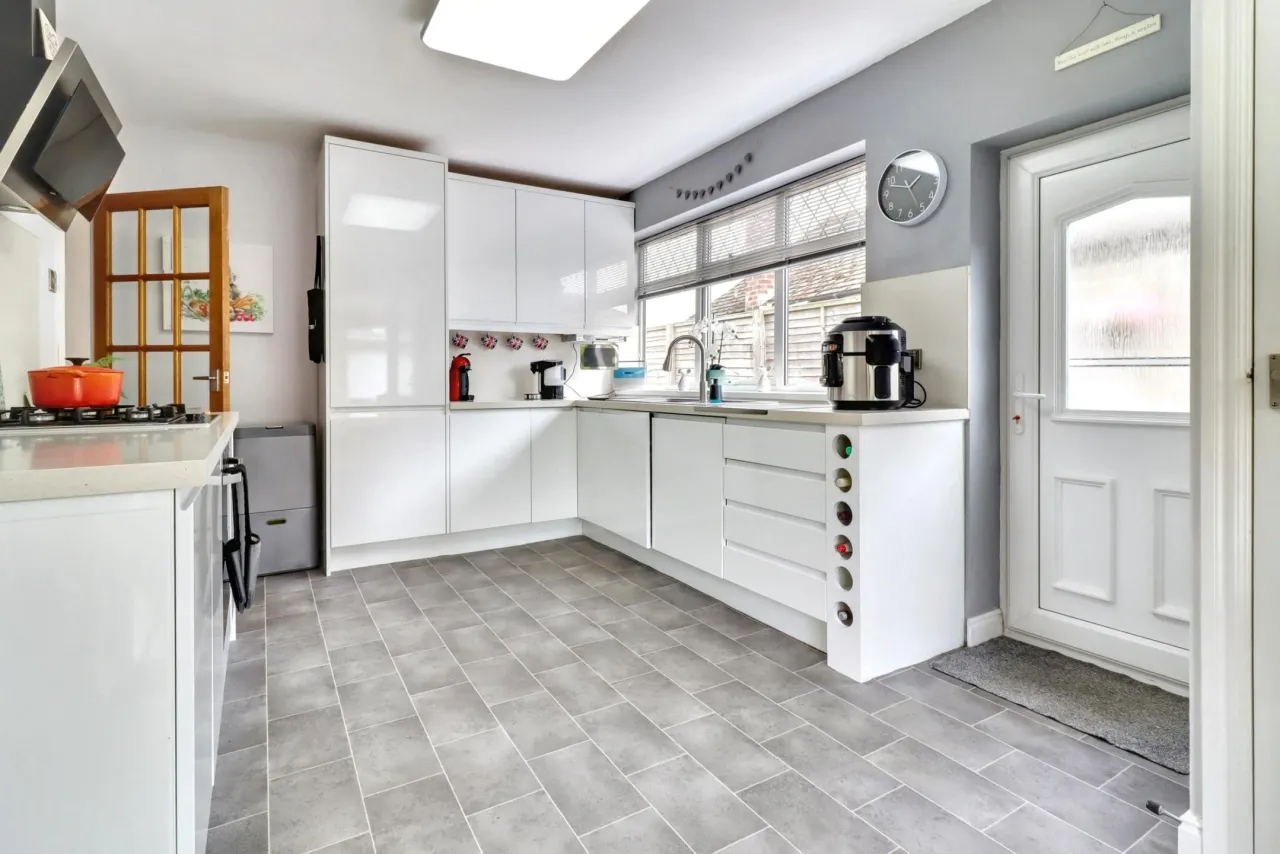Tidnock Avenue, Lower Heath, CW12, photo 9