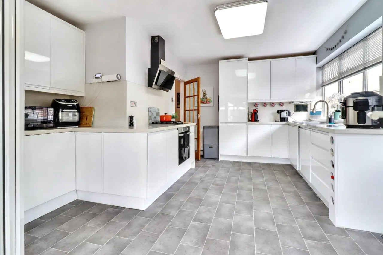 Tidnock Avenue, Lower Heath, CW12, photo 8