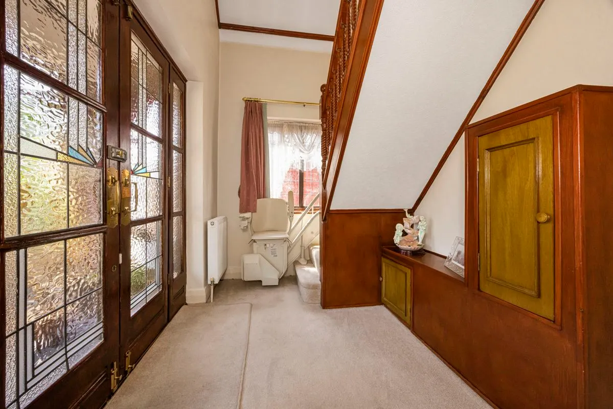 Marlborough Drive, Ilford, Essex, IG5 0JN, photo 2