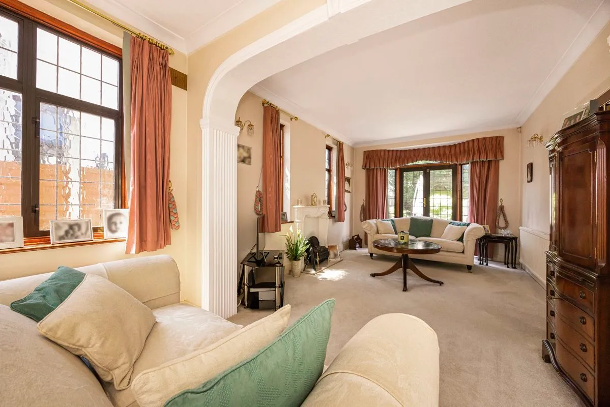 Marlborough Drive, Ilford, Essex, IG5 0JN, photo 6