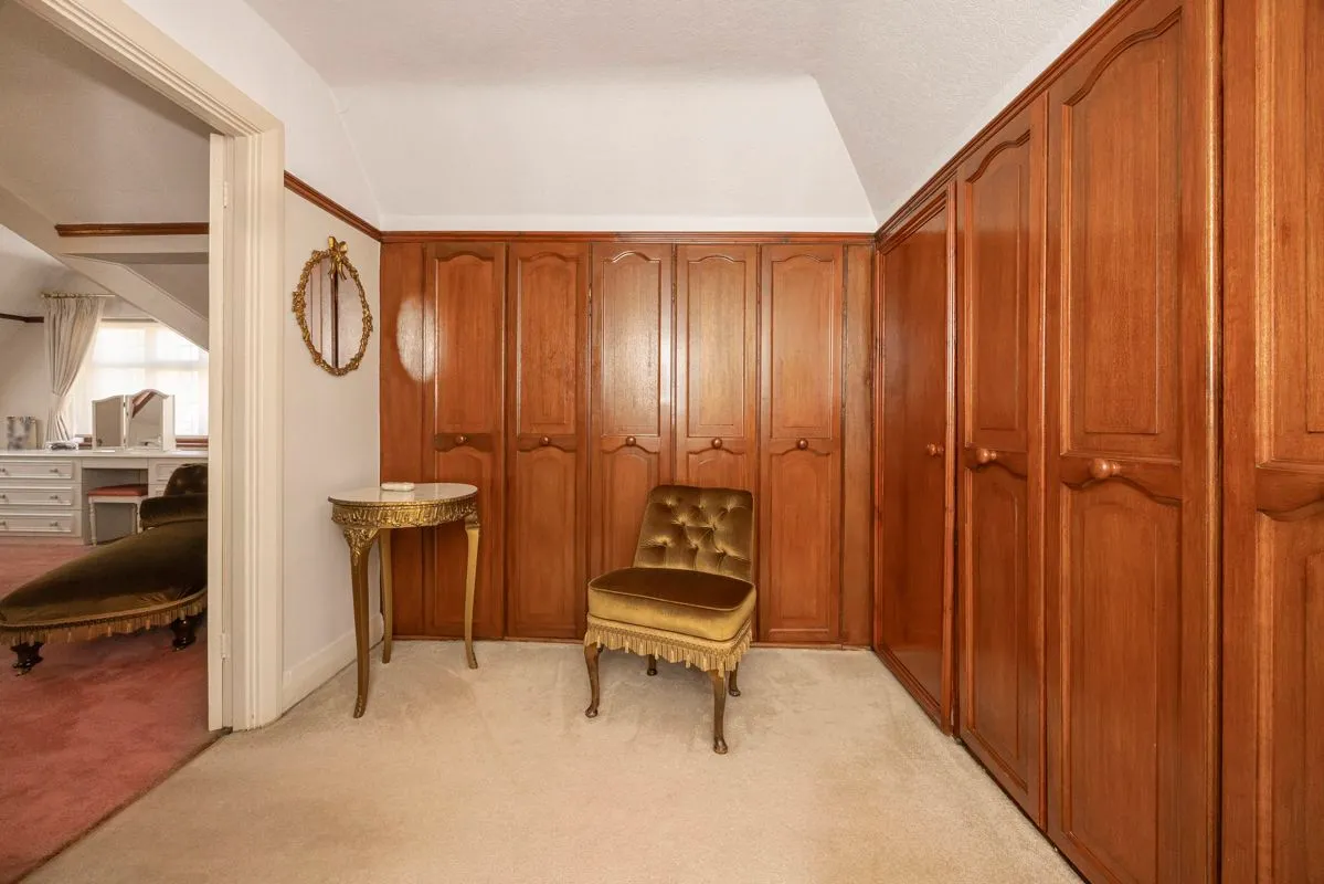 Marlborough Drive, Ilford, Essex, IG5 0JN, photo 13
