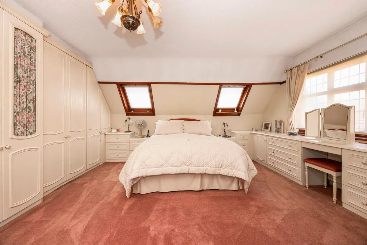 Marlborough Drive, Ilford, Essex, IG5 0JN, photo 15