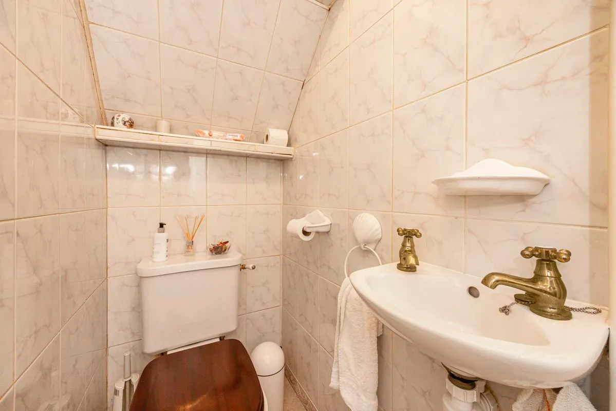 Marlborough Drive, Ilford, Essex, IG5 0JN, photo 18