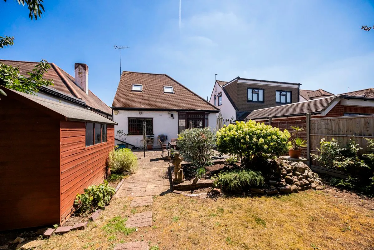 Marlborough Drive, Ilford, Essex, IG5 0JN, photo 20