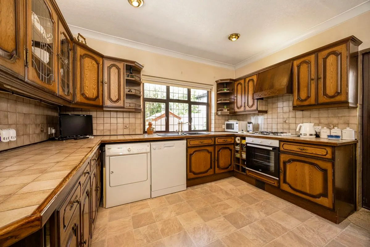 Marlborough Drive, Ilford, Essex, IG5 0JN, photo 9