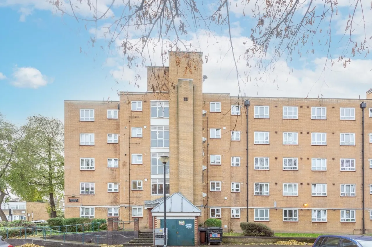 2 bed flat for sale — Mayville Estate, London, N16