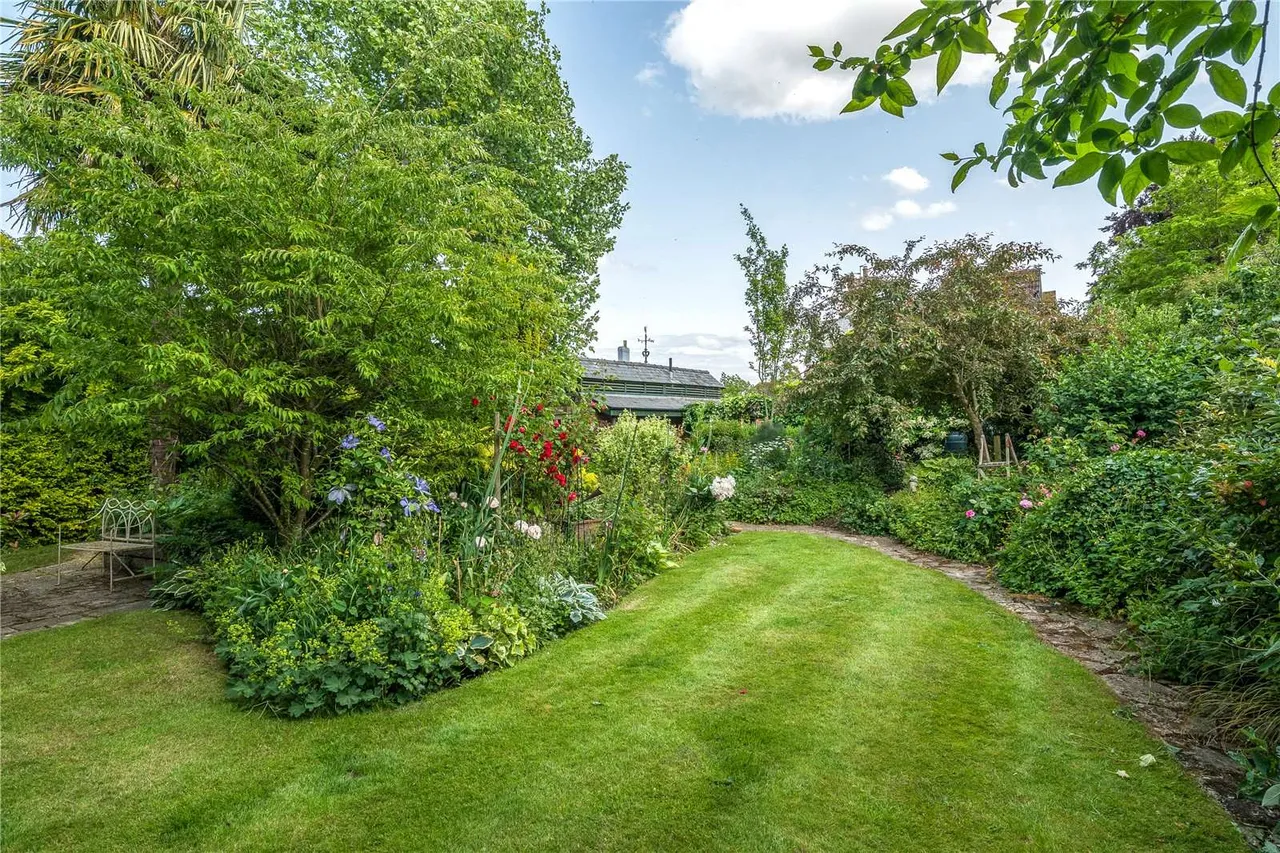 High Road, Weston, PE12, photo 18