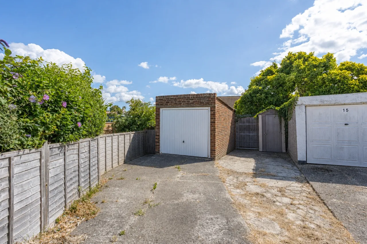Old Farm Road, Birchington, CT7, photo 13