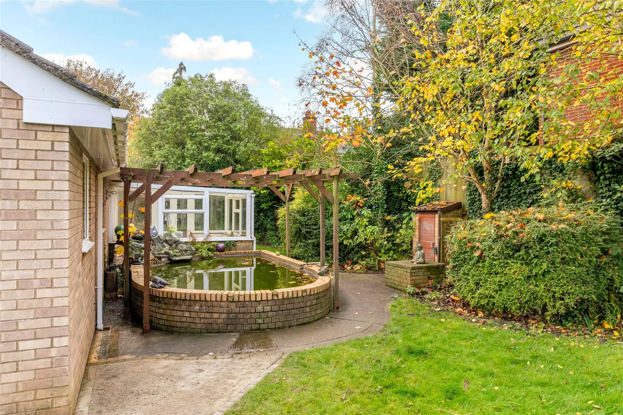 Irchester Road, Rushden, NN10, photo 15