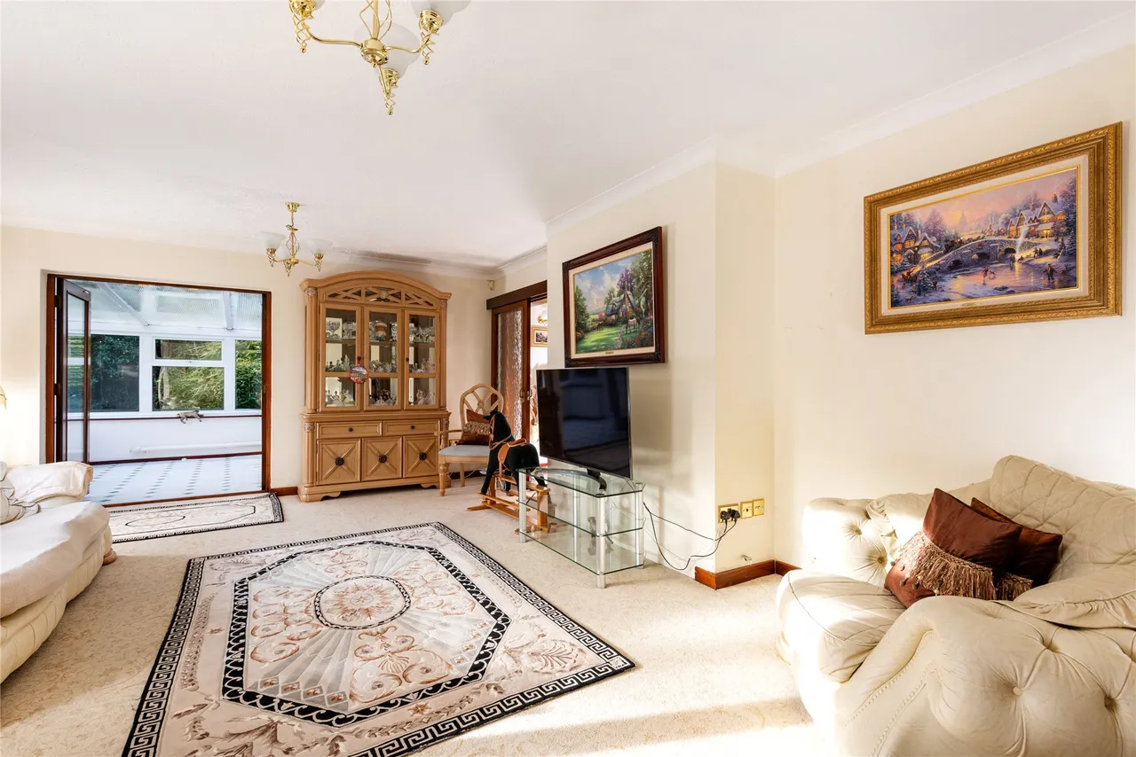 Irchester Road, Rushden, NN10, photo 6