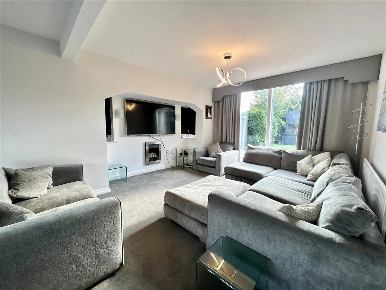Central Drive, Heald Green, photo 2