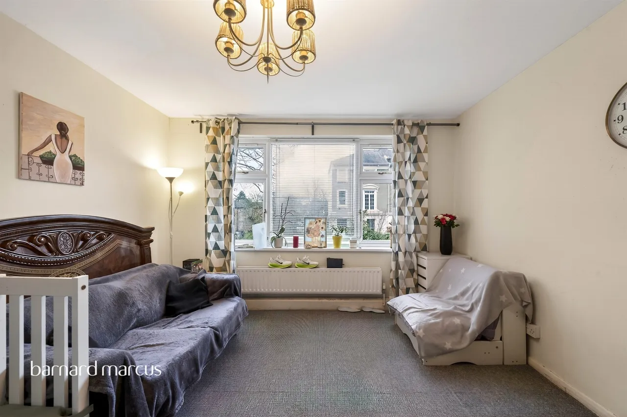 3 bed flat for sale — Penrhyn Gardens, Kingston Upon Thames